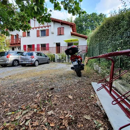 3 Allee De L'oree Du *