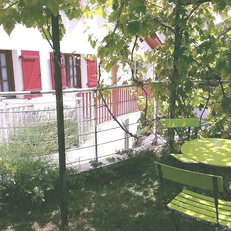 Apartment 3 Allee De L'oree Du