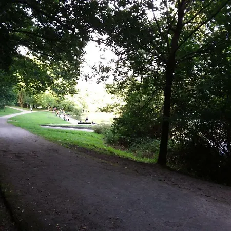 3 Allée De L'orée Du *